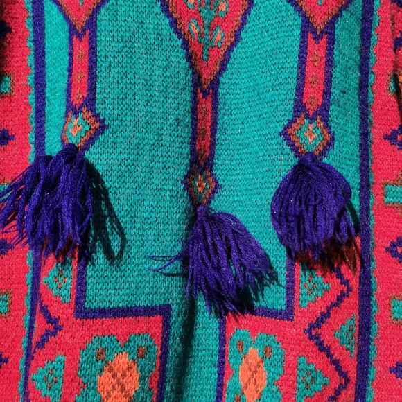 Bold Funky Print Vintage Tassel Sweater - Picture 6 of 7